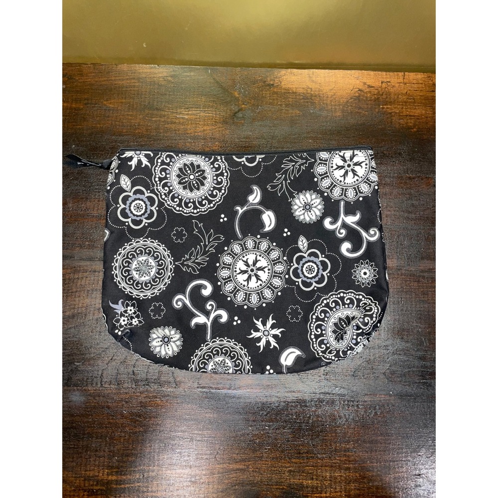 Thirty-One Floral Black & White Cosmetic Bag Makeup Organizer Pouch‎ Travel